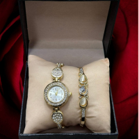Красив комплект от дамски часовник с гривна в елегантен дизайн с камъни цирконии Gift3, снимка 1 - Гривни - 44527341