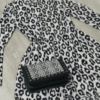 Рокля размер S с чанта, снимка 5 - Рокли - 44637036
