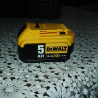  нови батерии Dewalt 18v-2.0ah 3.0 1.5 4.0, снимка 3 - Други машини и части - 18627608