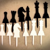 Шах шахматни фигурки пластмасови топери украса за торта мъфини декор сет, снимка 1 - Други - 42910331
