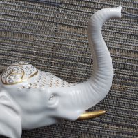 Порцеланова фигура на слон, снимка 2 - Антикварни и старинни предмети - 44514864