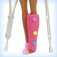 BARBIE CAREERS Ортопедична клиника Barbie® GTN61, снимка 2 - Кукли - 34987543