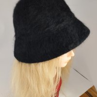 Дамска зимна шапка тип  идиотка, снимка 3 - Шапки - 42370514
