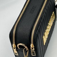 Moschino дамска чанта през рамо код 206 , снимка 4 - Чанти - 40632799
