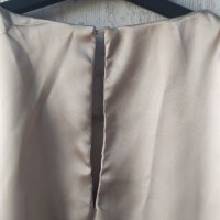 Бежово сатен блуза с подплънки , снимка 3 - Тениски - 40399478
