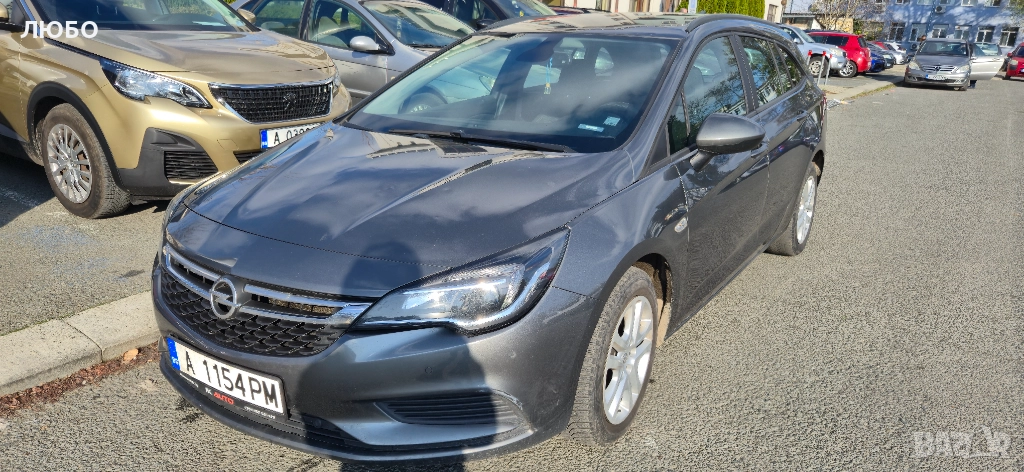 Opel Astra Sports Tourer, снимка 1