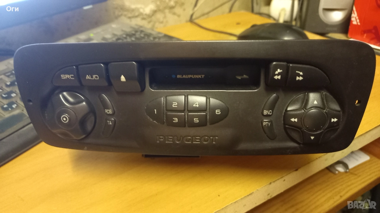 Авторадио за Пежо 206 BLAUPUNKT 96 370 825 80 , снимка 1