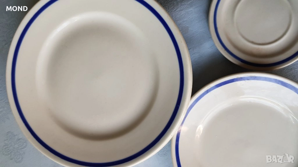 Български процелан - комплект чинии, снимка 1