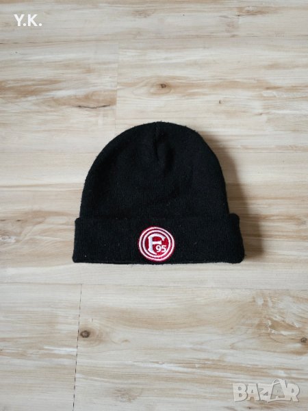 Зимна шапка на F.C. Fortuna Dusseldorf, снимка 1