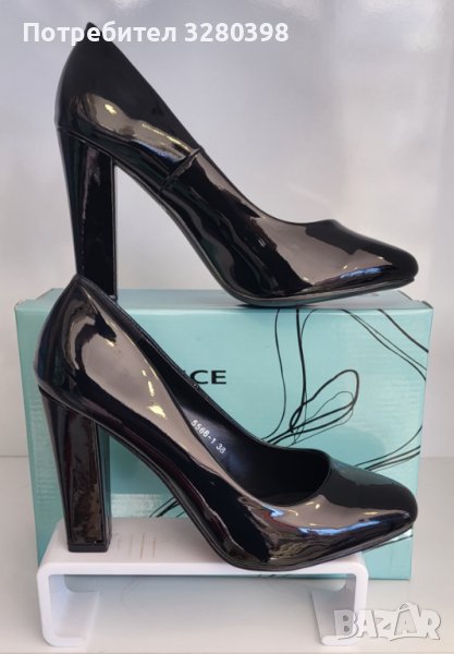 Елегантни дамски обувки на висок квадратен ток от лак, снимка 1