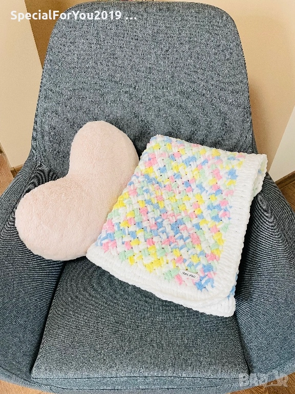 Ръчно плетено бебешко одеялце от прежда Alize Puffy Fine, снимка 1