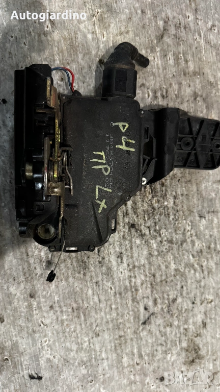 Брава за врата на VW - 3B1837015A / 117674-1 02, снимка 1