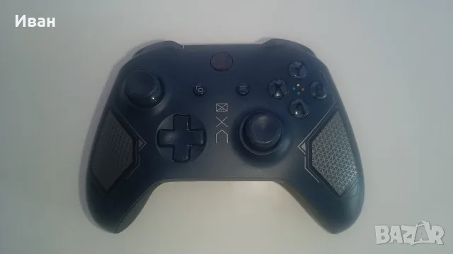 Продавам XBOX One контролери