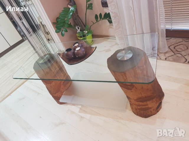 Арт маса, масивен дъб и стъкло