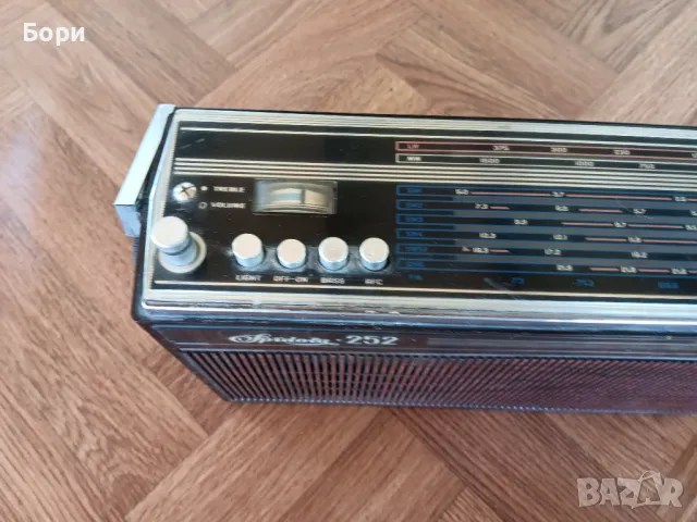 VEF Spidola 252 радио, снимка 4 - Радиокасетофони, транзистори - 49969429