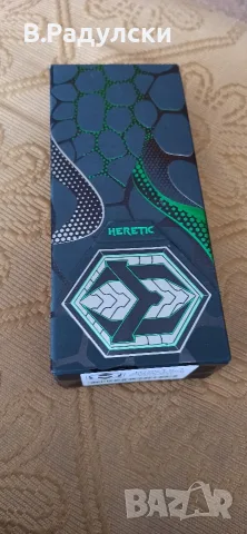 Heretic Knives Hydra V4 S/E Automatic Knife Black Al (3.6" Two-Tone) 