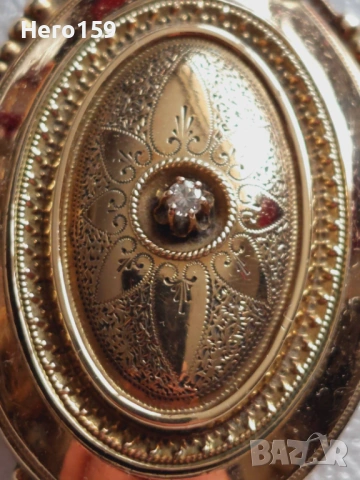 Стар златен 8 каратов викториански медальон с брилянт, снимка 2 - Колиета, медальони, синджири - 54271069