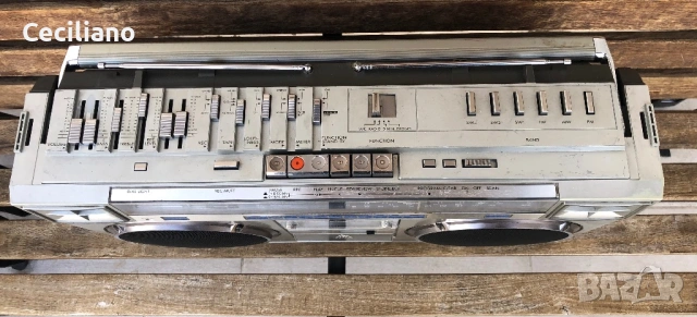 JVC RC M-70 -Радиокасетофон, снимка 5 - Радиокасетофони, транзистори - 54091580