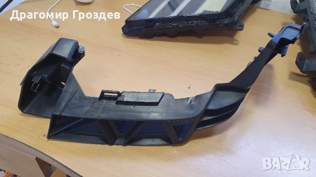 НОВИ, оригинални ляв и десен водач (държач) за задна броня за Peugeot 207 CC / Пежо 207