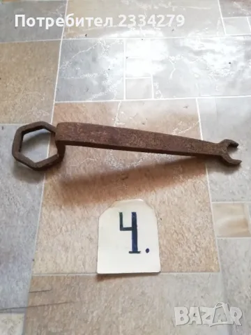 Стари занаятчийски инструменти: метално ренде, чукчета, гребен за тъкане и други. , снимка 11 - Антикварни и старинни предмети - 47388359