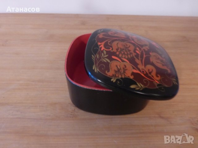 Руска декоративна кутия за бижута 1970 г, снимка 3 - Антикварни и старинни предмети - 12456637