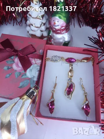 Комплект колие, обици и гривна , снимка 2 - Бижутерийни комплекти - 48940571