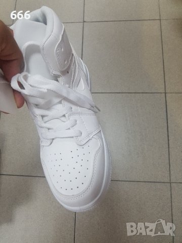 Обувки, снимка 4 - Дамски ежедневни обувки - 42032996