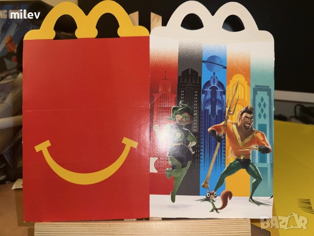 Неизползвани колекционерски кутии от детско меню Happy Meal - Макдоналдс, McDonalds, снимка 8 - Колекции - 56089635