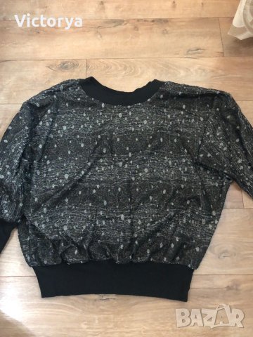 Блуза, снимка 1 - Блузи с дълъг ръкав и пуловери - 42673648