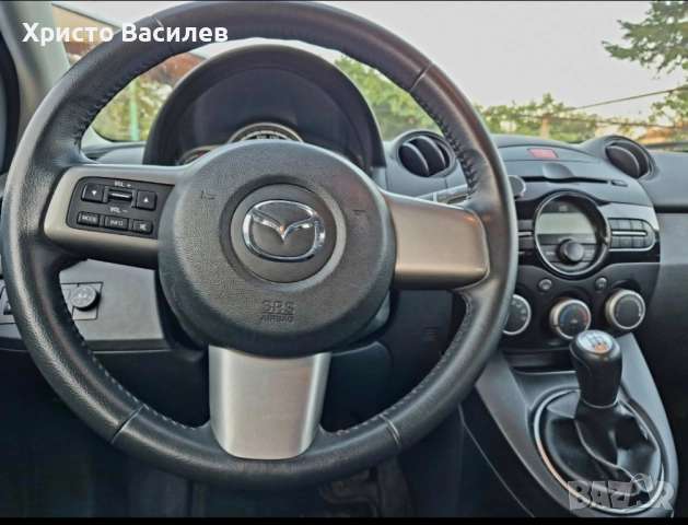 Mazda 2 1.3i газ/бензин 2012, снимка 4 - Автомобили и джипове - 51556625