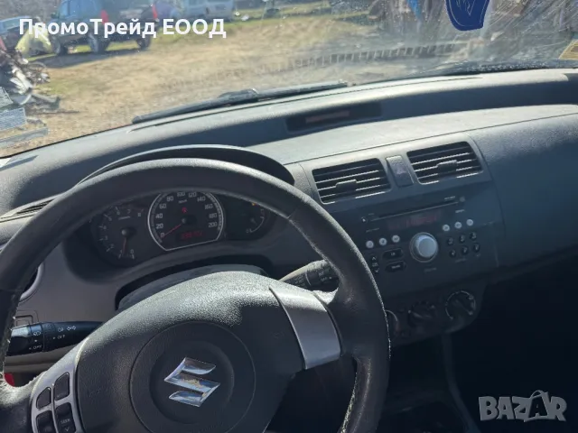 Сузуки Суифт Suzuki Swift IV 1.3i 90hp. четириврато, снимка 3 - Автомобили и джипове - 49427238