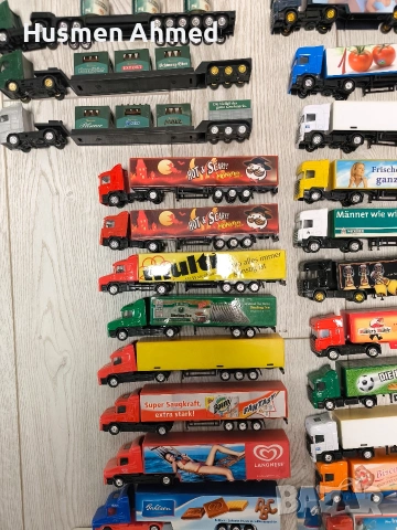 Scania 1:87 Mercedes камиони умалени мащаб 1:87, снимка 2 - Колекции - 53959342