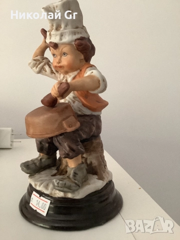 Фигурка  от порцелан.  Височина 19 см стил Каподемонте отличен състояние, снимка 2 - Фигурки - 51531866