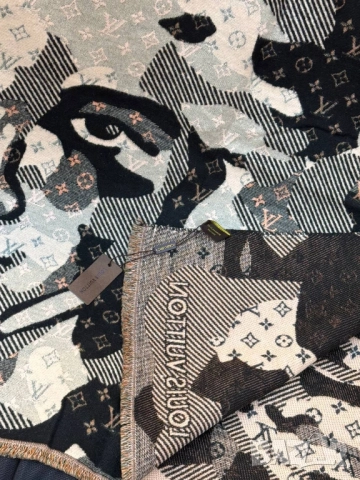 Луксозен шал • Кашмир 65% • Коприна 35% louis vuitton christian dior , снимка 6 - Шалове - 51960573