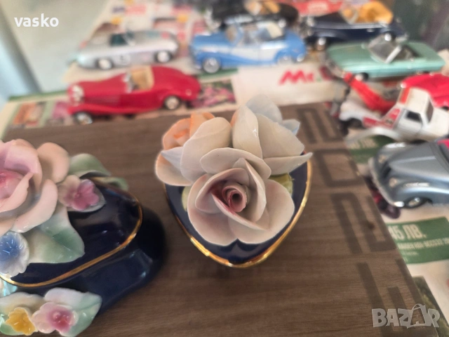 Порцеланови бижутерки Румънски, снимка 6 - Други ценни предмети - 53988930