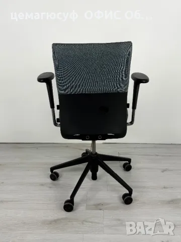 Vitra офис -стол Антонио Читерио в отлично състояние,, снимка 4 - Столове - 49842501