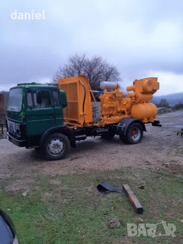 Ингерсол ранд винтов мобилен компресор, снимка 2 - Други машини и части - 47851245