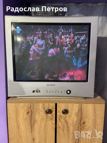 Телевизор samsung