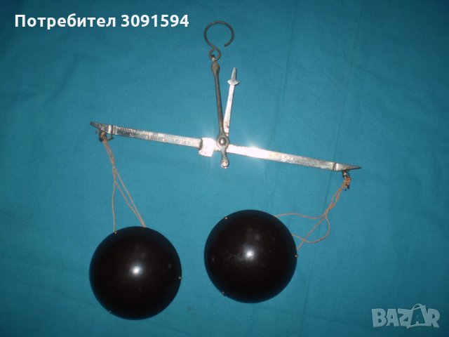    Стара Медицинска Аптекарска Везна Везната е до 5 грама с оригинални бакелит гнезда