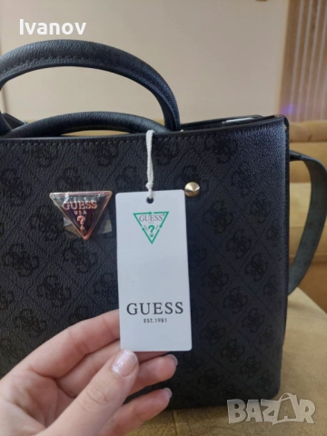 Оригинална Чанта GUESS, снимка 5 - Чанти - 52622332