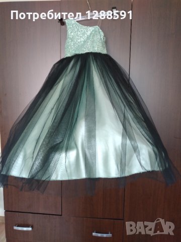 Красива рокля, снимка 4 - Детски рокли и поли - 40796501