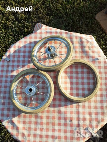Стари гуми,колела #3, снимка 2 - Други ценни предмети - 30024118