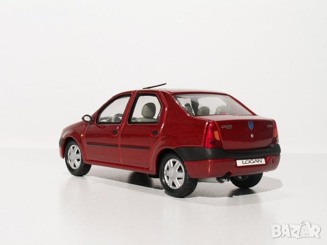 Dacia Logan - мащаб 1:43 на Eligor моделът е от колекция със захабена PVC дисплей-кейс, снимка 2 - Колекции - 39728534