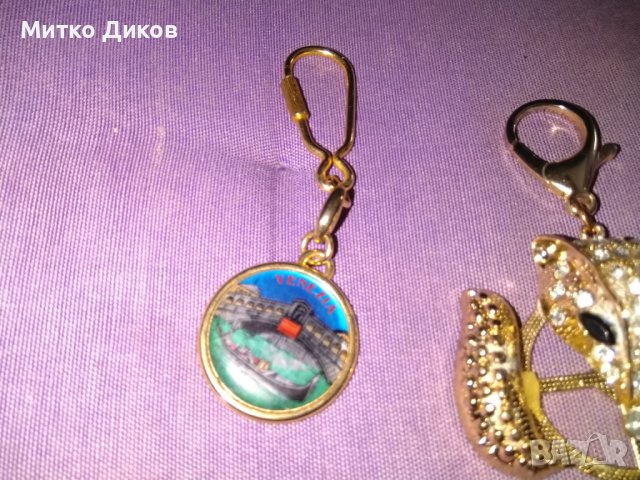 Ключодържател Венеция винтидж и Кума Лиса с 26 камъчета по нея , снимка 2 - Колекции - 38013225