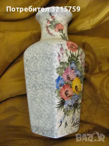 Авторска порцеланова ваза ,ръчно рисувана, подпис, снимка 6 - Вази - 49315212
