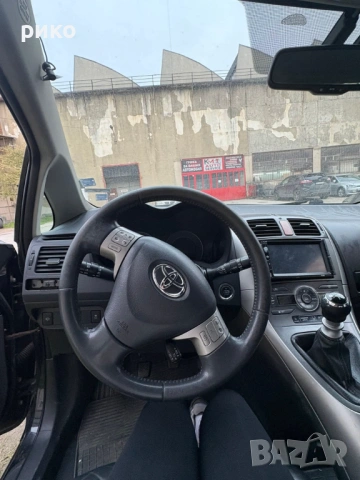 Toyota Auris на части, снимка 8 - Автомобили и джипове - 54090489