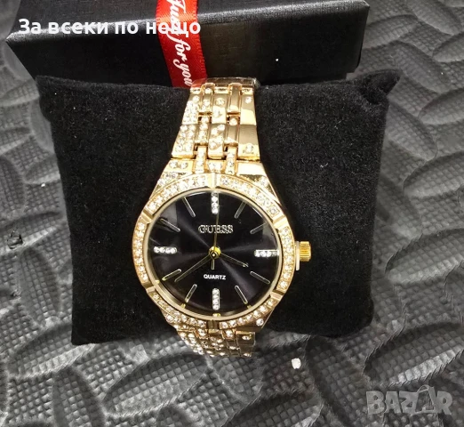 Guess Ръчен Златист Часовник С Черен Циферблат И Кристали В Кутия Код VL-117
