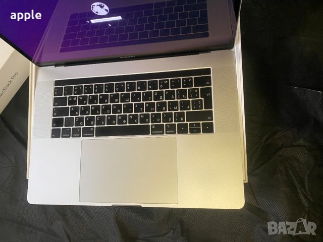 15" Core i7 MacBook Pro A1990 Touch/2018-2019/ Silver-НА ЧАСТИ , снимка 2 - Лаптопи за работа - 44288136