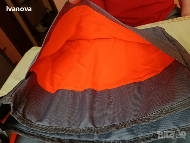 Френска чанта на Banijay Entertainment за лаптоп, снимка 2 - Чанти - 54009227