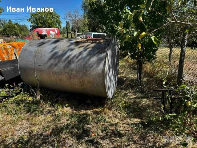 Цистерна - метална - 2100 литра!